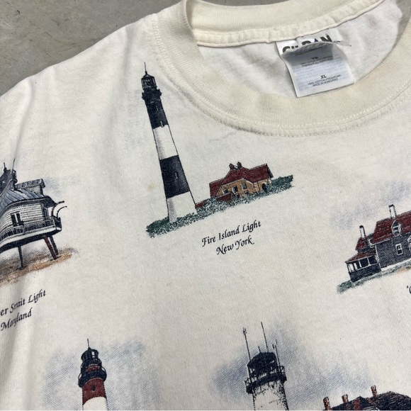 Vintage Lighthouse Graphic Tee - Picture 4 of 4